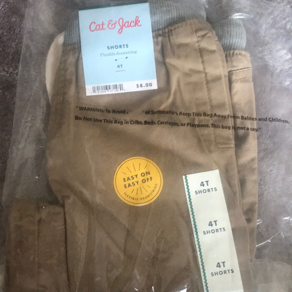 Cat & Jack Boy’s shorts